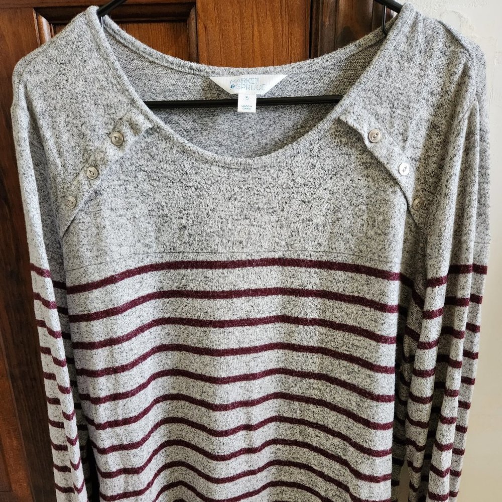 Market and Spruce long sleeve shirt